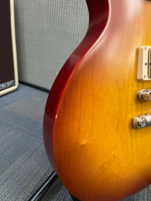 Gibson Les Paul Tribute Satin Iced Tea 3