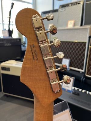 Fender Stratocaster Suona Thinline Ebony Fingerboard Violin Burst 4