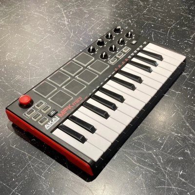 Akai - MPK MINI II 2