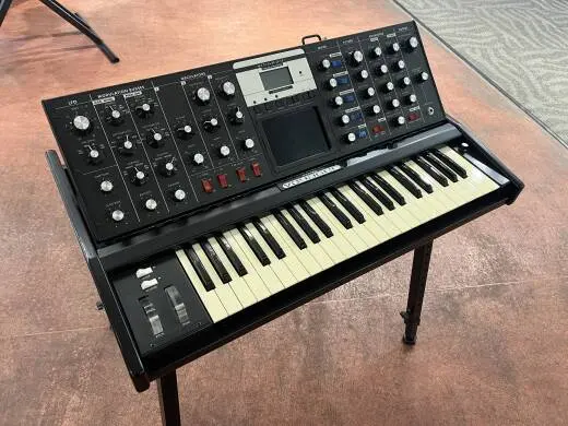 Moog - Voyager Electric Blue Edition 2