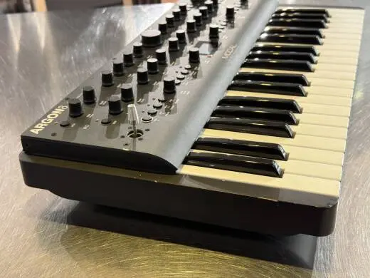 Modal Electronics - ARGON8 2