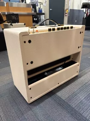 Marshall Original 20 1x12 Combo Limited Edition Cream 4