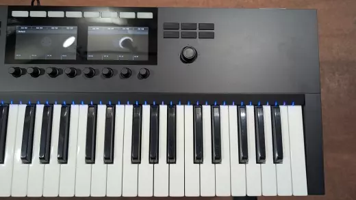 Native Instruments - KONTROL S49 MK2 2