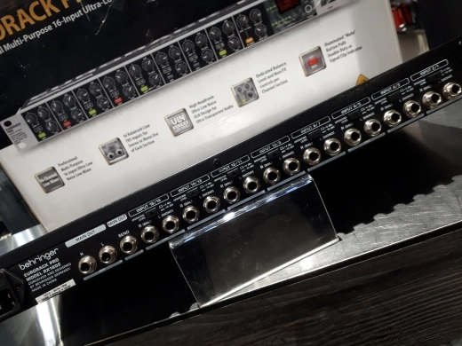 Behringer RX1602 Rackmount Line Mixer 6