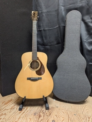 Yamaha - FG9 R