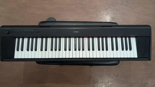 Yamaha - NP12 B