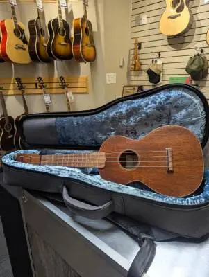 Martin Guitars - Centennial #1 Concert Uke W/ Gigbag 2