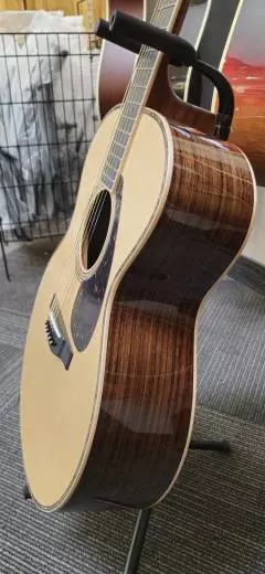 YAMAHA A.R.E. MEDIUM JUMBO ACOUSTIC 2