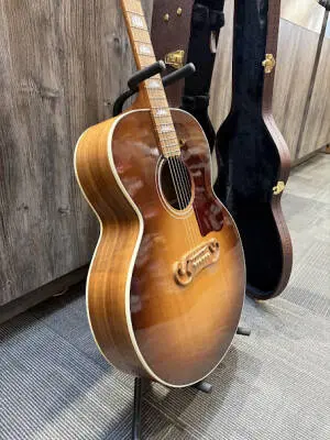 Gibson - SJ-200 Studio Walnut - Walnut Burst 2