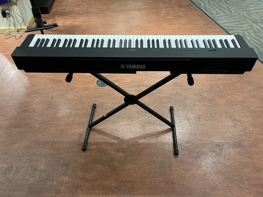 Yamaha P225 B 3