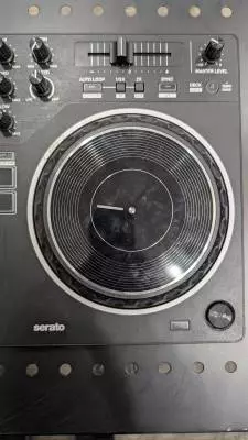 Pioneer DJ - DDJ-REV1 2