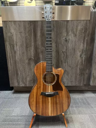 724ce Grand Auditorium Select Koa Acoustic/Electric Guitar with Case
