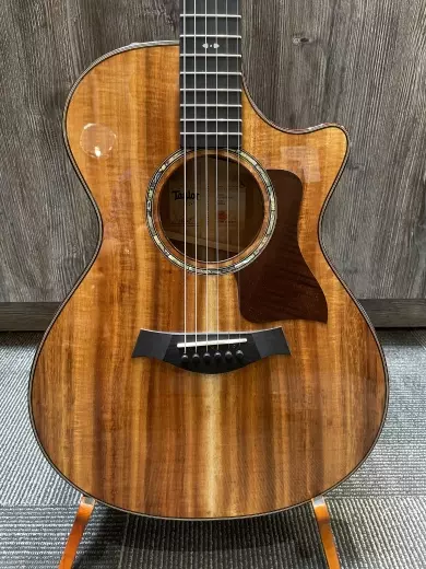 724ce Grand Auditorium Select Koa Acoustic/Electric Guitar with Case 2