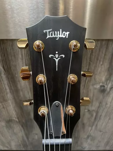 724ce Grand Auditorium Select Koa Acoustic/Electric Guitar with Case 3