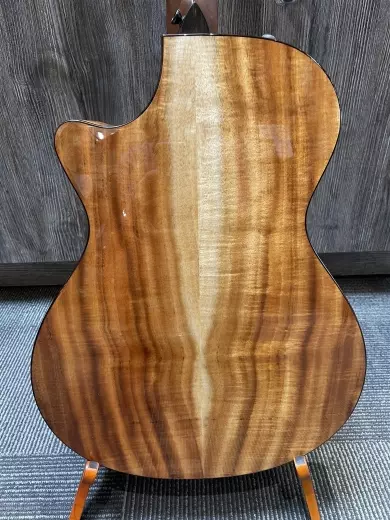 724ce Grand Auditorium Select Koa Acoustic/Electric Guitar with Case 5