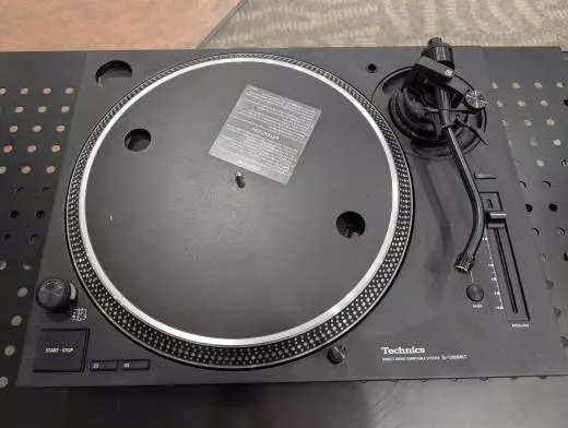 Technics - SL1200MK7 2