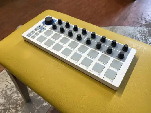 Arturia - BEATSTEP 2