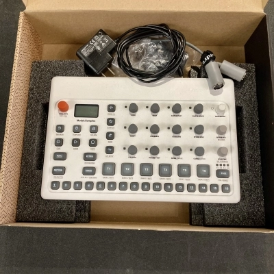 Elektron - MODEL:SAMPLES 2