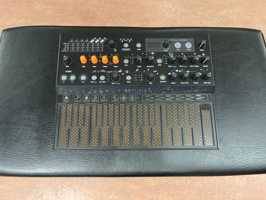 Arturia MicroFreak Stellar Limited Edition 25-Key Hybrid Arturia MicroFreak Stellar Limited Edition 25-Key Hybrid