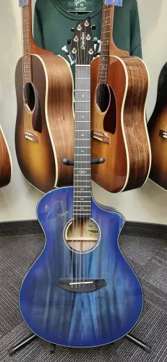 Breedlove Concert Blue Eyes CE Myrtlewood 2