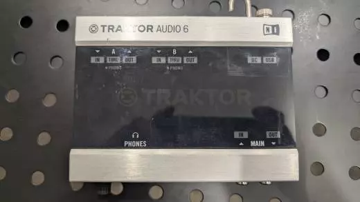 Native Instruments - TRAKTOR AUDIO 6