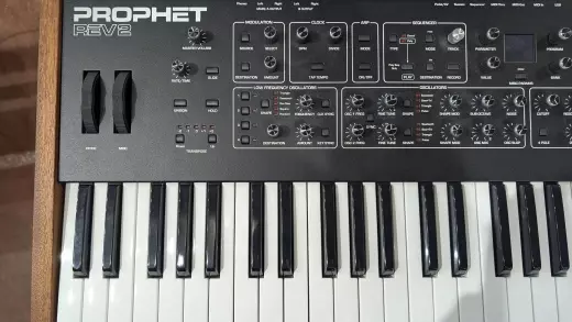 Dave Smith Instruments - PROPHET REV2 8 2