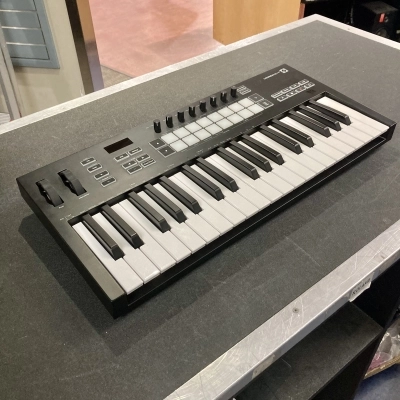 Novation - LAUNCHKEY37 MK3