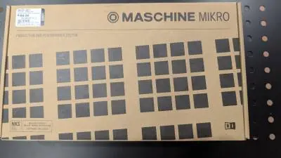 Native Instruments - MIKRO MK3 2
