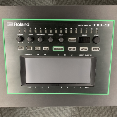 Gear Hunter | Roland - TB-3