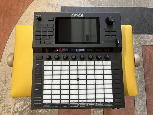 Akai - FORCE-AKAI