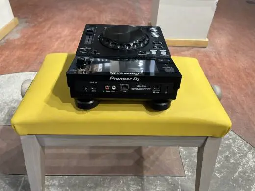 Pioneer DJ - XDJ-700 2