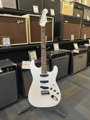 Gear Hunter | Fender Aerodyne Special Stratocaster Bright White