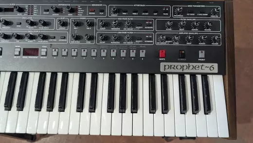 Dave Smith Instruments - PROPHET 6 KYBD 3