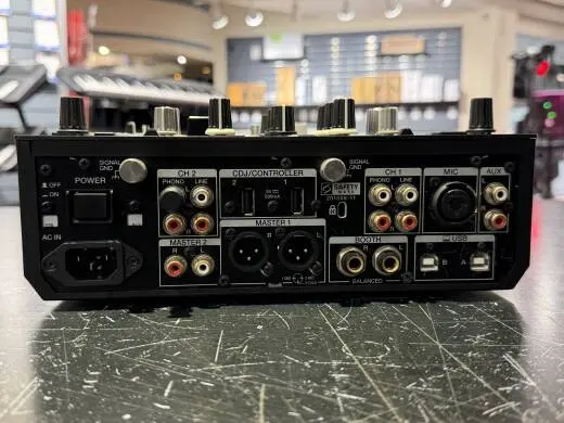 Pioneer DJ - DJM-S7 2