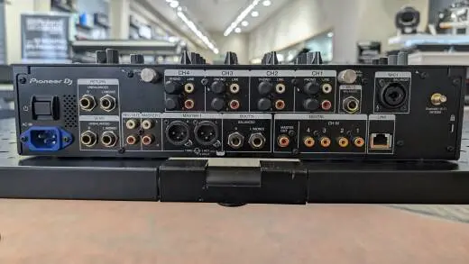 Pioneer DJ - DJM-A9 2