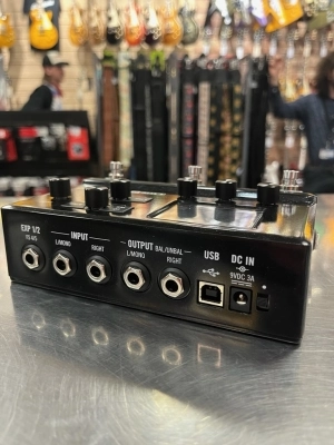 Store Special Product - Line 6 HX Stomp Multi Effect Processor