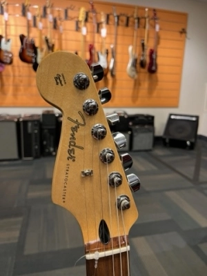 Fender Stratocaster Left Handed Player Series Black 2