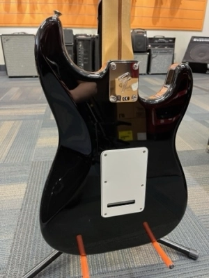 Fender Stratocaster Left Handed Player Series Black 2