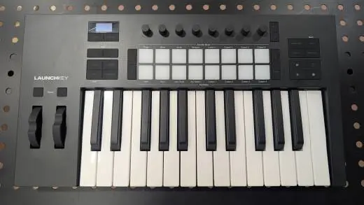 Novation - LAUNCHKEY25 MK4