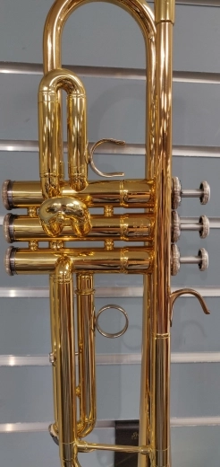Yamaha YTR-4335GII Bb Trumpet - Gold Lacquer 2