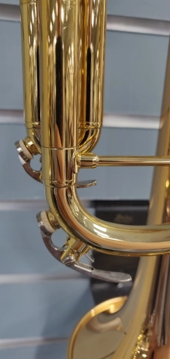 Yamaha YTR-4335GII Bb Trumpet - Gold Lacquer 2