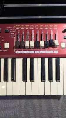 Store Special Product - Hammond - M-SOLO BURGUNDY