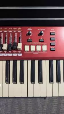 Store Special Product - Hammond - M-SOLO BURGUNDY