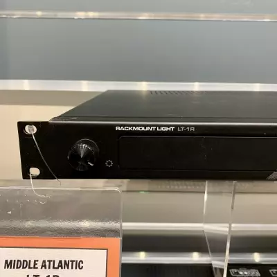 Middle Atlantic LT-1R Rackmount Light 2