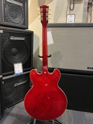 Gibson ES-335 DOT Sixties Cherry 6