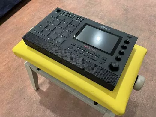 Akai - MPC LIVE II 2