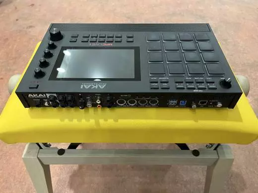 Akai - MPC LIVE II 2