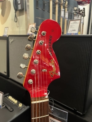Gear Hunter | Fender Mustang 69 Reissue Candy Apple Red