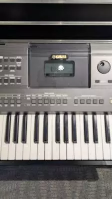 Yamaha - PSRI500 2