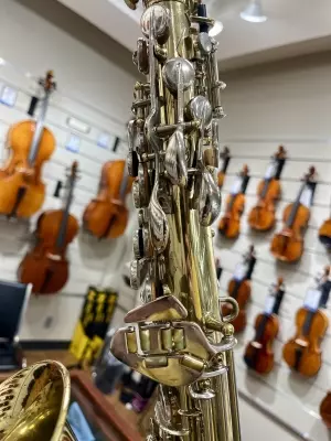 Conn - 6M - Vintage Alto Saxophone 8